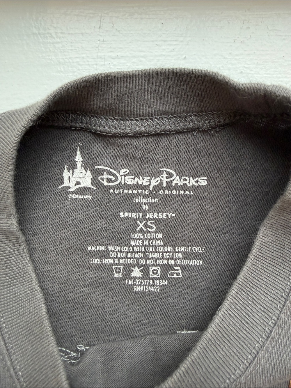 Disney Parks Spirit Jersey Gray Long Sleeve Mickey Mouse Sequence XS - Picture 6 of 9